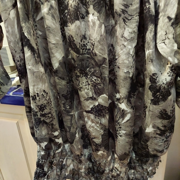 Top - Picture 3 of 4